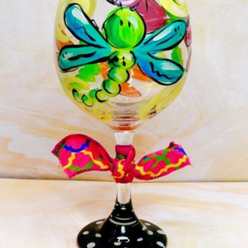 monogram wine glass with polka dots, personalized wine glass, gift for a  friend – The Artsy Spot